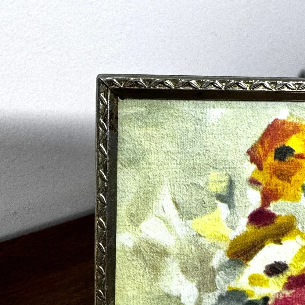 Vintage Gold Tone Ornate 4x5 Picture Frame with Floral Print